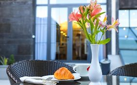 Dave Hotel Yerevan